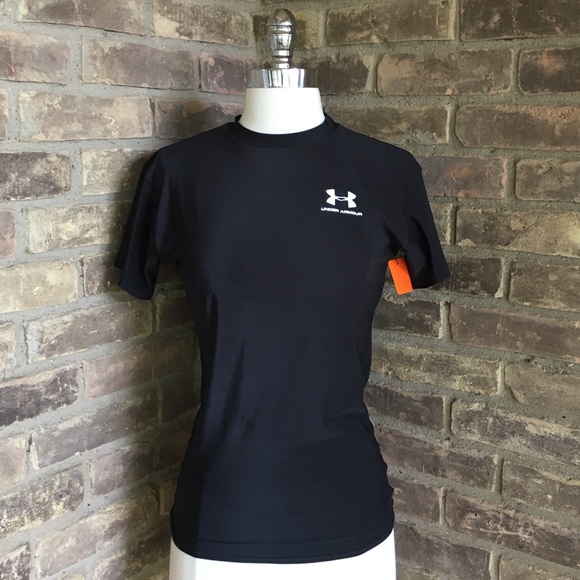 Under Armour Tops - Under Armour Top Athletic Shirt Size S Black